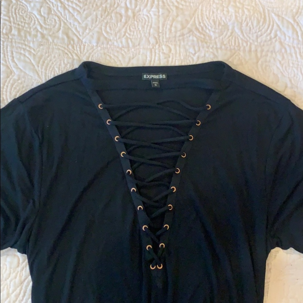 Criss Cross Express Tee